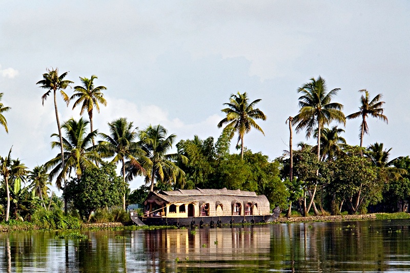 Top Tips for Booking a houseboats in Alleppey