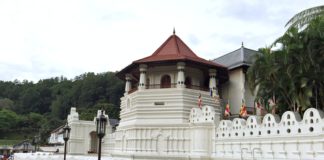 Temple-of Tooth-Relic