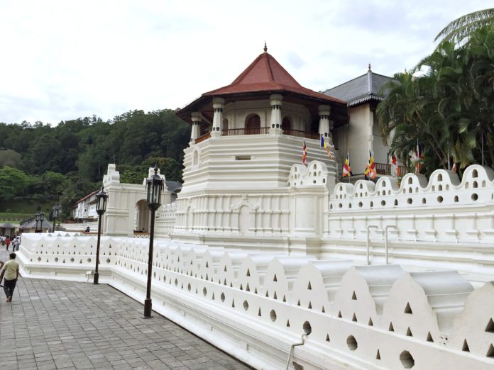 Temple-of Tooth-Relic