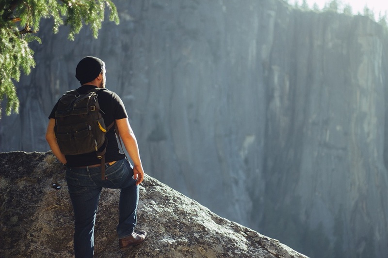 Ways Backpacks That Can Charge your Phone are Lifesavers While Traveling