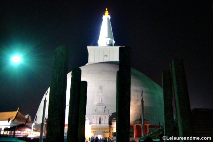 Ruwanwelisaya Anuradhapura