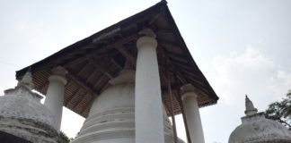 Gadaladeniya Temple –Kandy-Sri Lanka