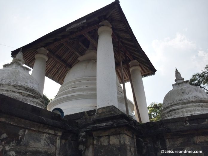 Gadaladeniya Temple –Kandy-Sri Lanka