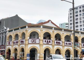 Walking Along the Streets of Little India Singapore