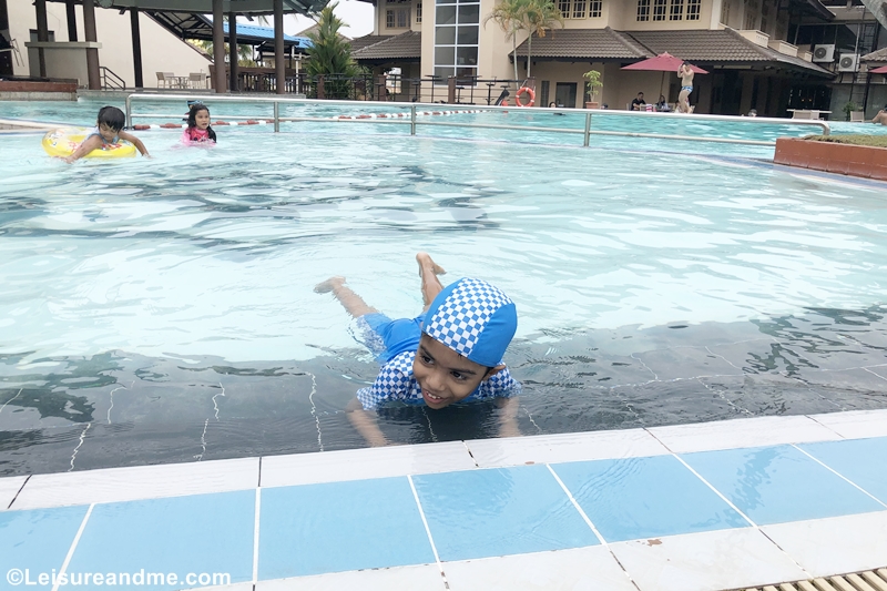 Why Swimming During Holidays Is Great For Your Kid