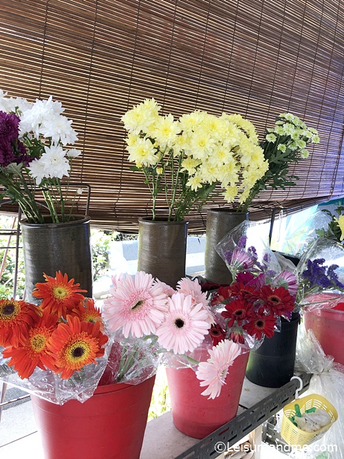 Fresh-flower-stall-Singapore