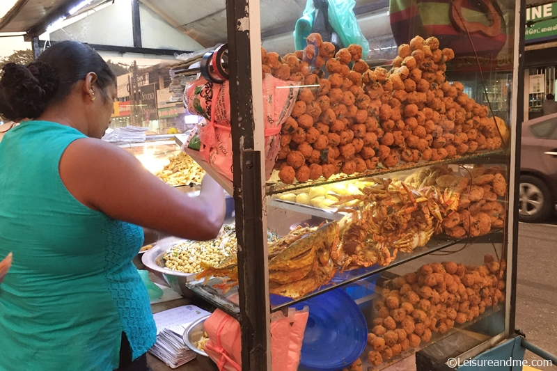 Street-food-Mirigama-Sri-Lanka