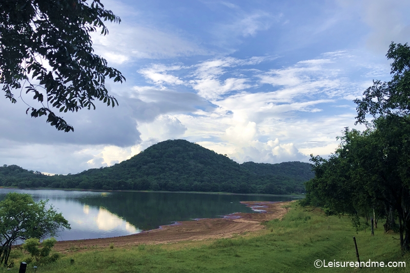 Giritale-Lake