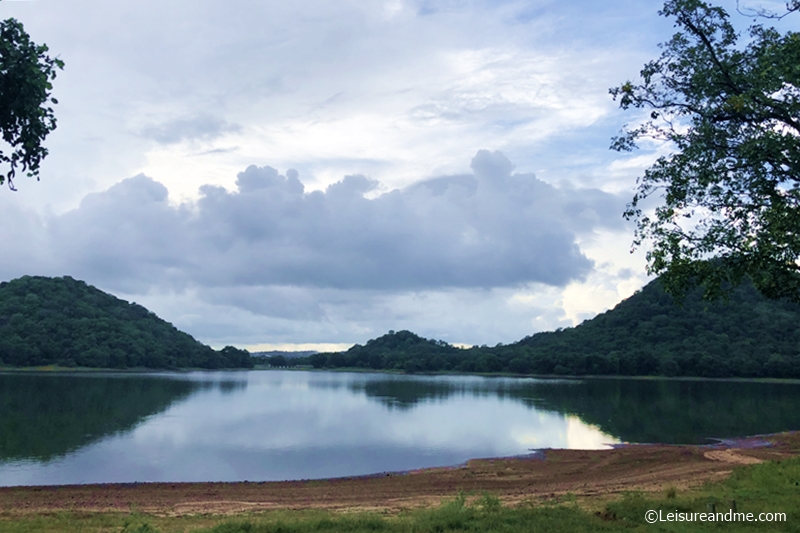 Giritale-Lake